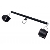 Черная распорка для ног с кожаными манжетами - Pecado - купить с доставкой в Кирове