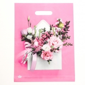 Розовый пакет с цветочным принтом и вырубной ручкой (40х31 см) - Сима-Ленд - купить с доставкой в Кирове