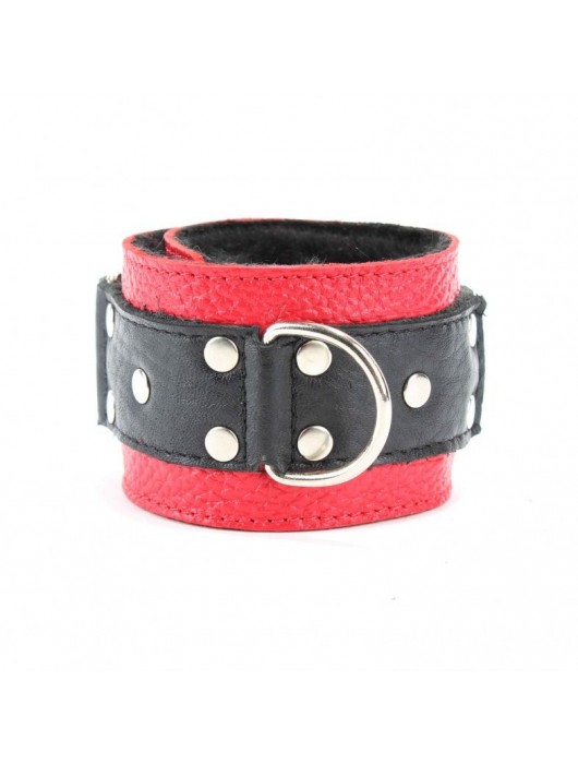 Красно-чёрные кожаные наручники с меховым подкладом - БДСМ Арсенал - купить с доставкой в Кирове