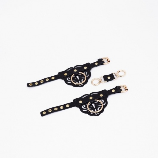 Черные кожаные наручники с клепками, кольцами и золотистой фурнитурой - Crazy Handmade - купить с доставкой в Кирове